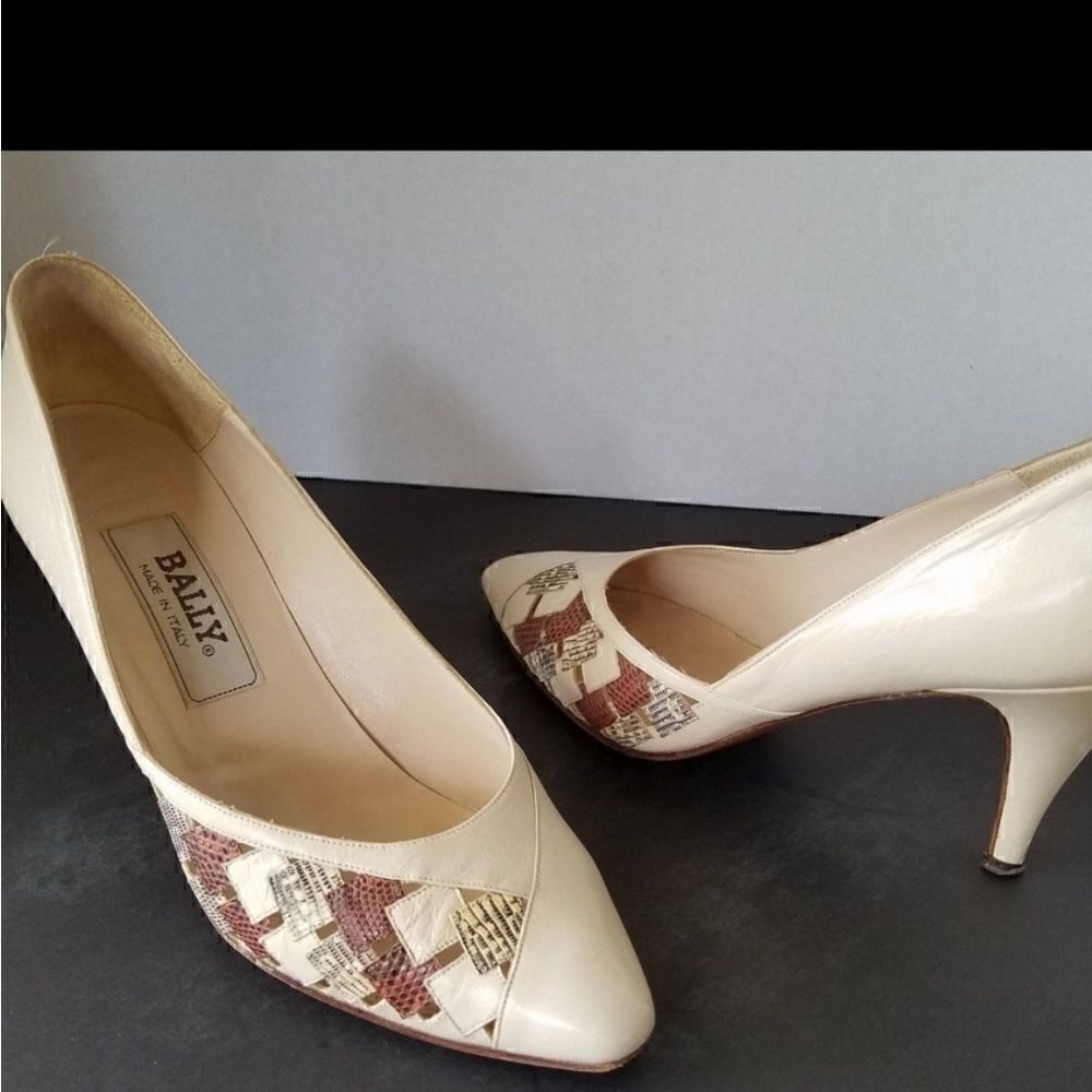 BALLY Designer 3" Vintage Pumps - Picture 6 of 8
